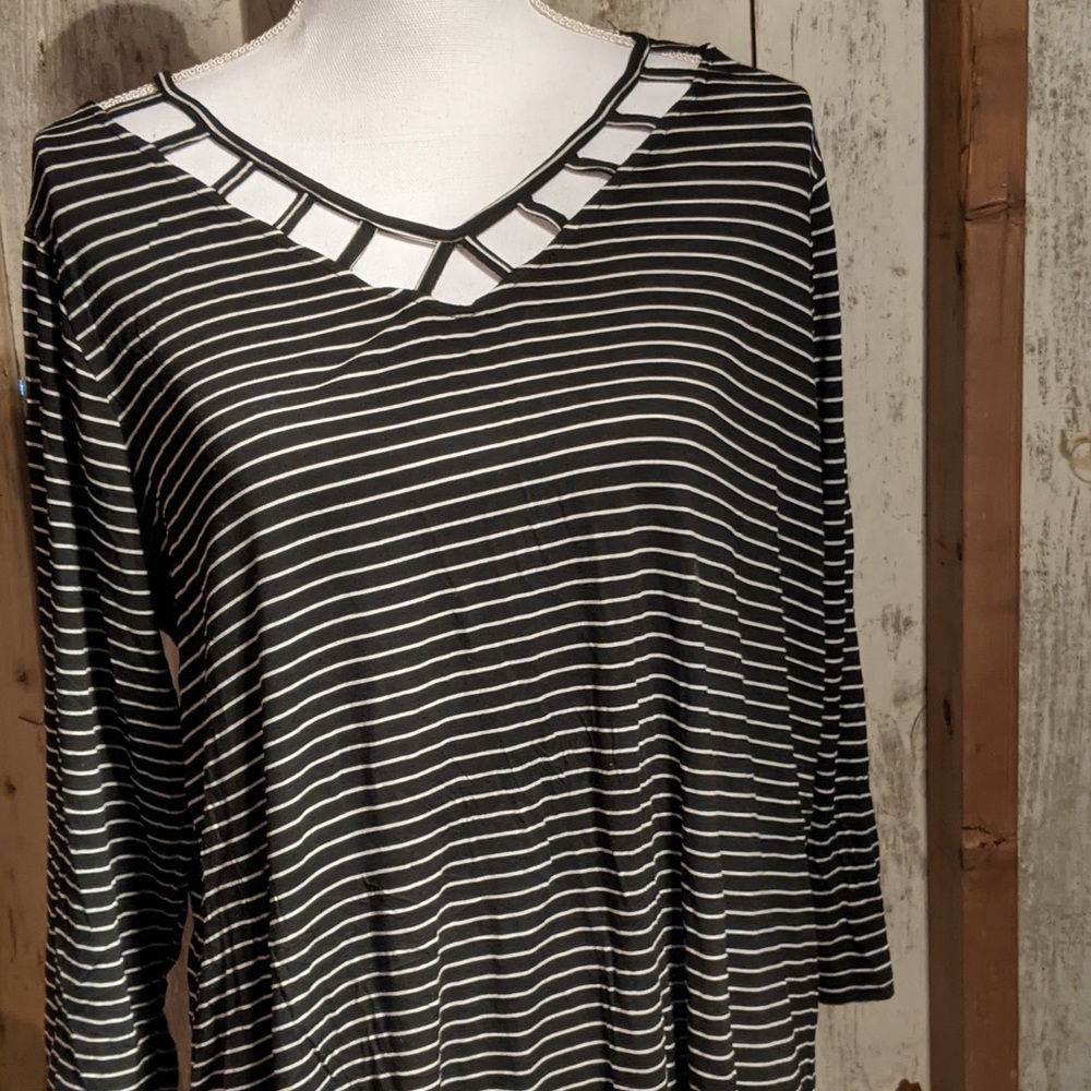 Avenue Striped Black And White Tunic 18/20